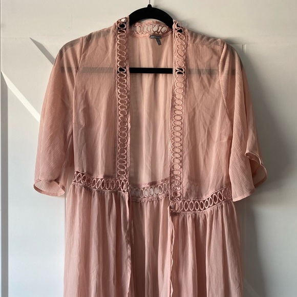 CHARLOTTE RUSSE | Shawl - Picture 2 of 9